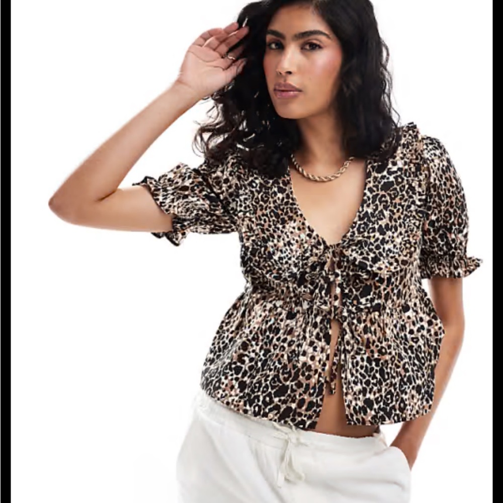 Miss Selfridge poplin collared blouse in leopard print small